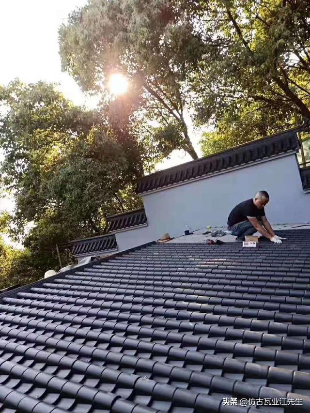 古瓦新制,,樹脂仿古瓦為現(xiàn)代仿古建筑添磚加瓦