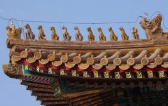 什么樣的動(dòng)物蹲在古建筑的屋頂上,？是樹(shù)脂做的,？